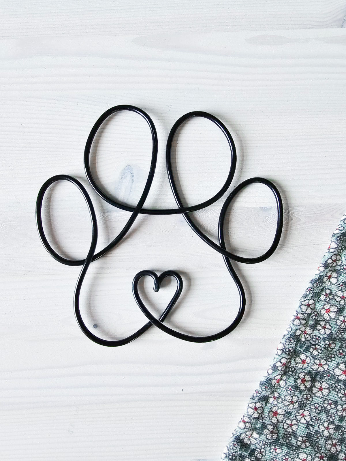 Wire Heart Paw Print