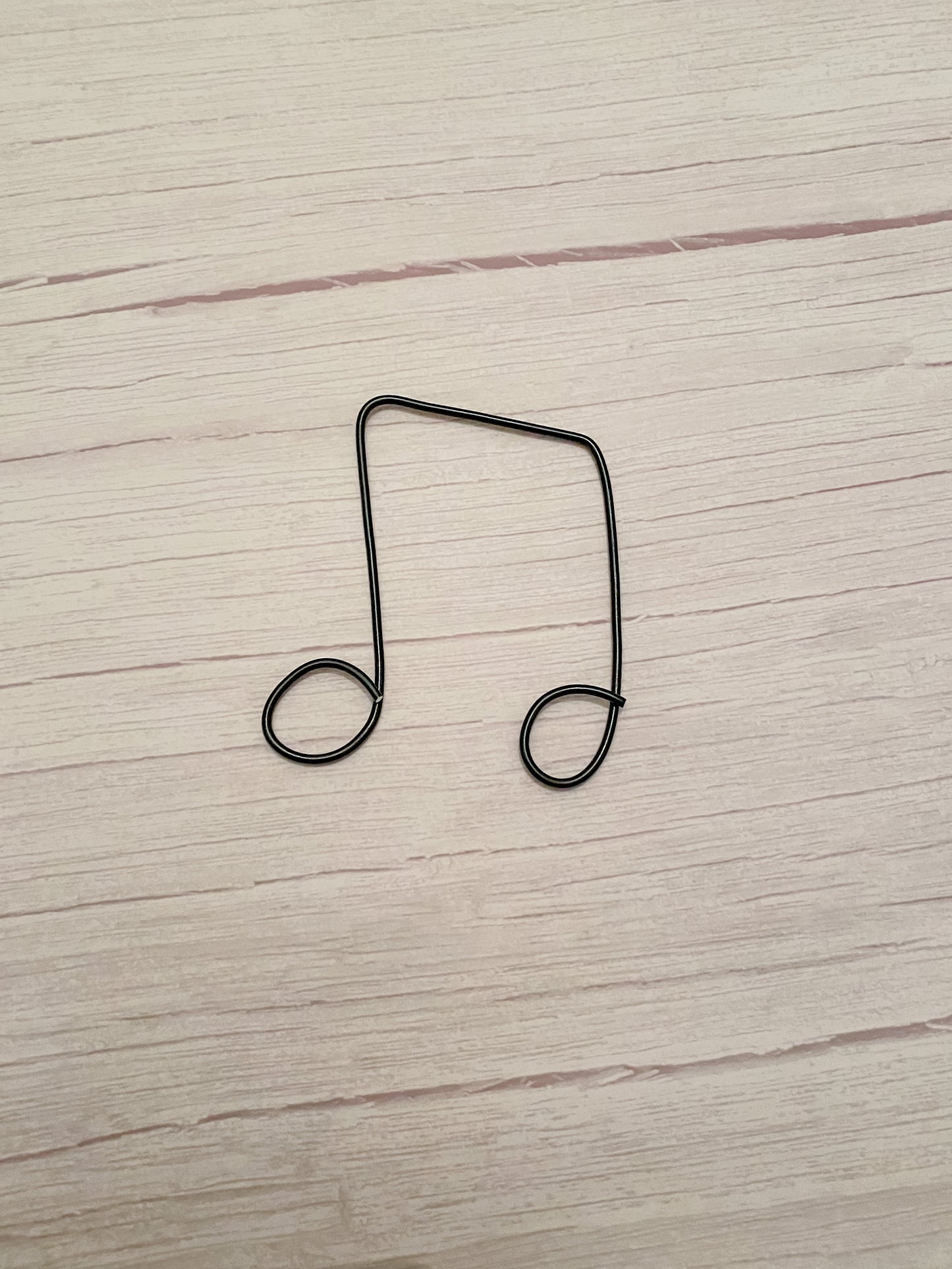 Wire Musical Notes